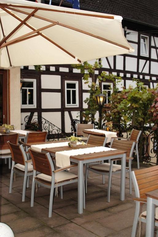 Hotel Restaurant Paradeismuehle Klingenberg am Main Buitenkant foto